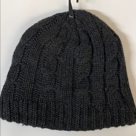 New with tag Tommy Hilfiger fleece lined cable hat - Picture 2 of 8